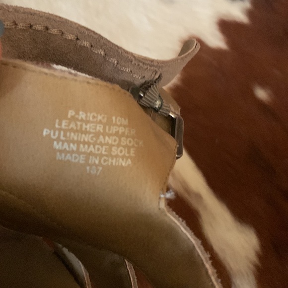 Steve Madden Suede Heel - Picture 10 of 12